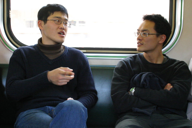 台灣鐵路旅遊攝影街拍帥哥阿兵哥的對話2005-02-10攝影照片33