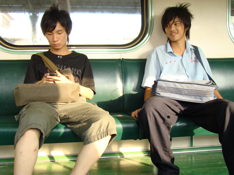台灣鐵路旅遊攝影街拍帥哥陳威力2007-09-15攝影照片3