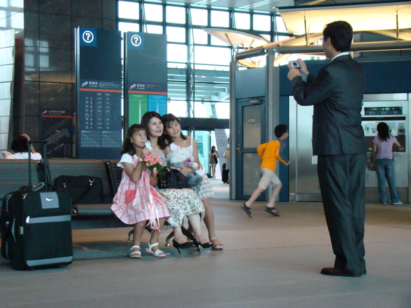 台灣鐵路旅遊攝影高鐵台灣高鐵台中烏日站大廳攝影照片2