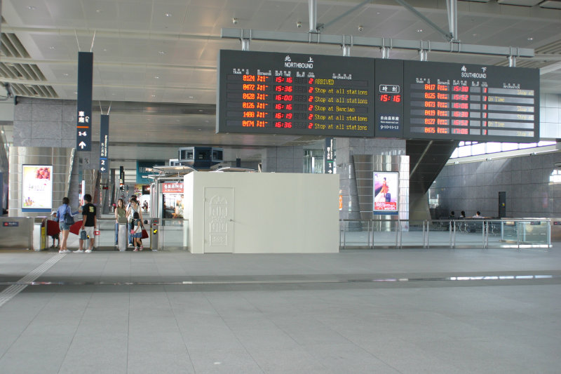 台灣鐵路旅遊攝影高鐵台灣高鐵台中烏日站大廳攝影照片33