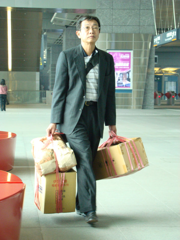 台灣鐵路旅遊攝影高鐵台灣高鐵台中烏日站旅客特寫篇攝影照片191