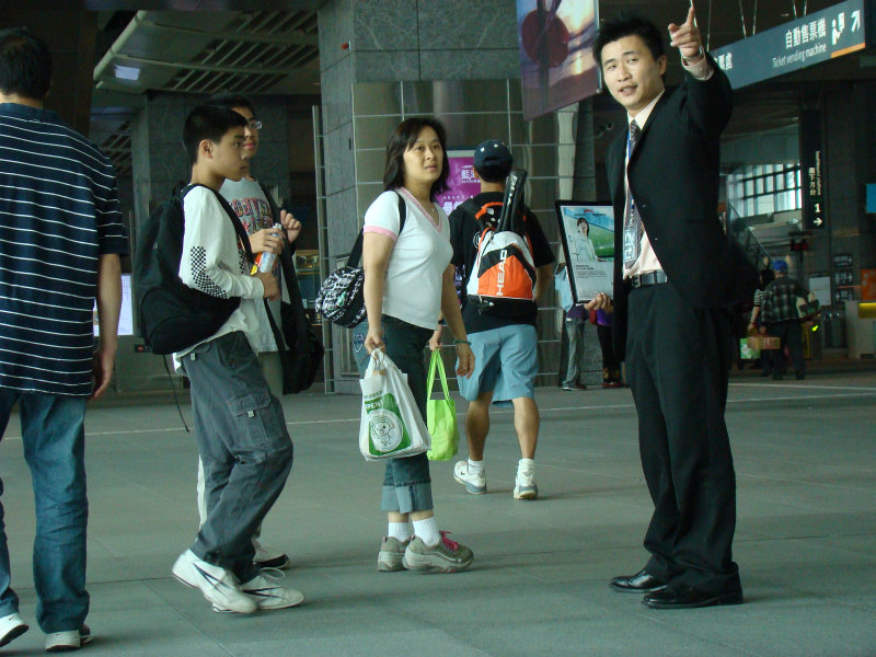 台灣鐵路旅遊攝影高鐵台灣高鐵台中烏日站旅客特寫篇攝影照片225