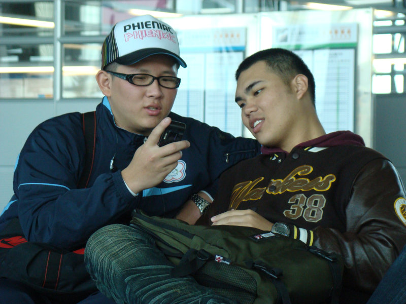 台灣鐵路旅遊攝影高鐵台灣高鐵台中烏日站旅客特寫篇攝影照片262