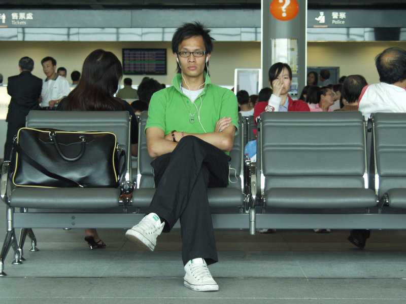 台灣鐵路旅遊攝影高鐵台灣高鐵台中烏日站旅客特寫篇攝影照片350