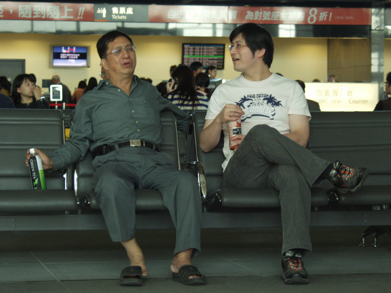 台灣鐵路旅遊攝影高鐵台灣高鐵台中烏日站旅客特寫篇攝影照片409