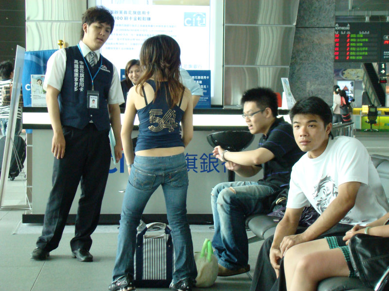 台灣鐵路旅遊攝影高鐵台灣高鐵台中烏日站旅客特寫篇II區攝影照片40