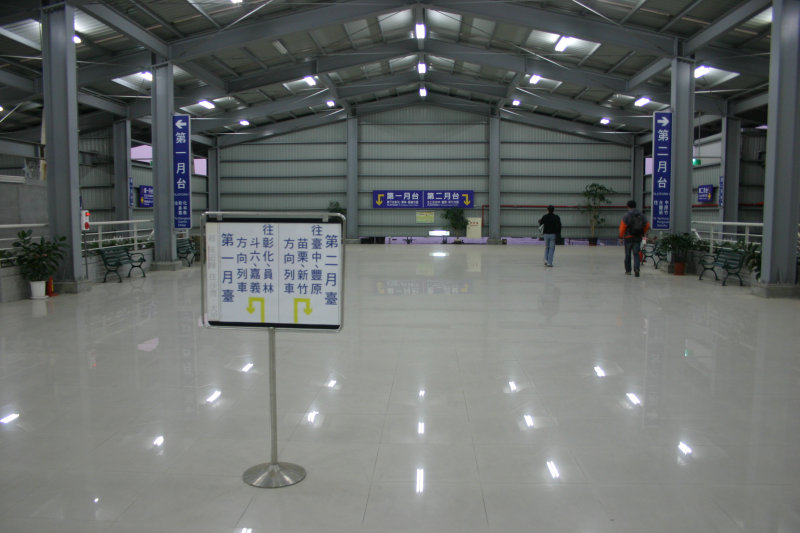 台灣鐵路旅遊攝影高鐵台鐵新烏日火車站20080307攝影照片13