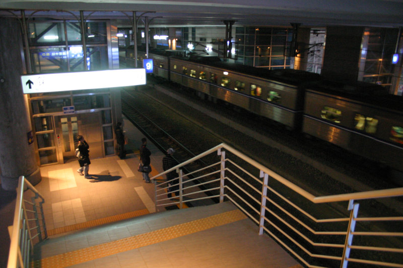 台灣鐵路旅遊攝影高鐵台鐵新烏日火車站20080307攝影照片18