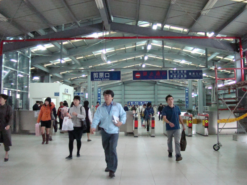 台灣鐵路旅遊攝影高鐵台鐵新烏日火車站建築攝影照片10