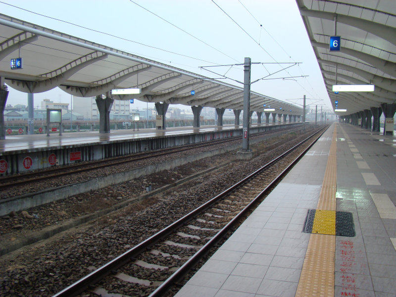 台灣鐵路旅遊攝影高鐵台鐵新烏日火車站建築攝影照片14
