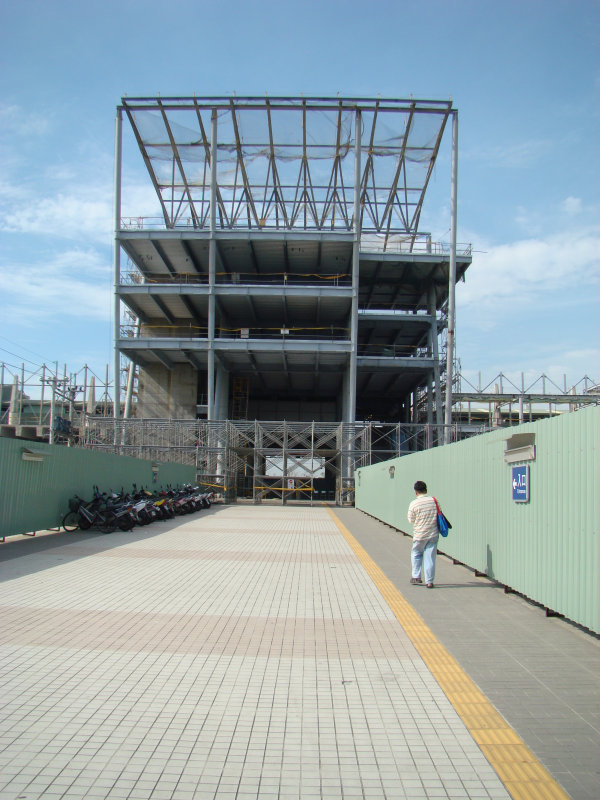 台灣鐵路旅遊攝影高鐵台鐵新烏日火車站建築攝影照片18