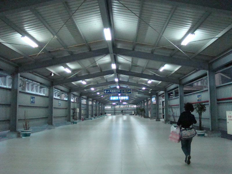 台灣鐵路旅遊攝影高鐵台鐵新烏日火車站建築攝影照片22
