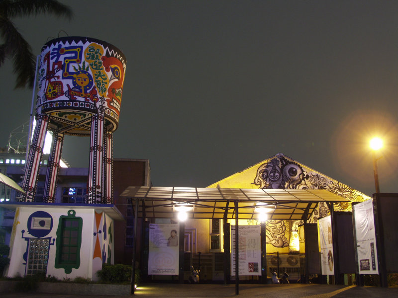 倉庫建築外觀2000年至2003年橘園經營時期台中20號倉庫藝術特區藝術村