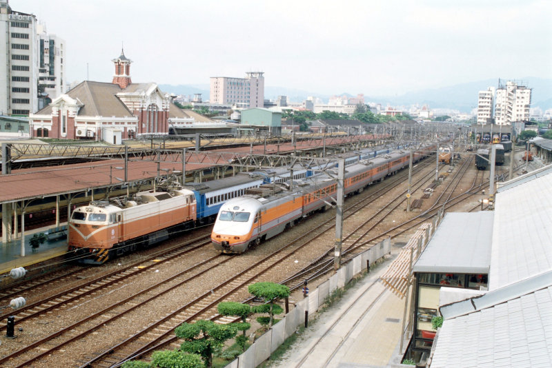 瞭望塔2000年至2003年橘園經營時期台中20號倉庫藝術特區藝術村