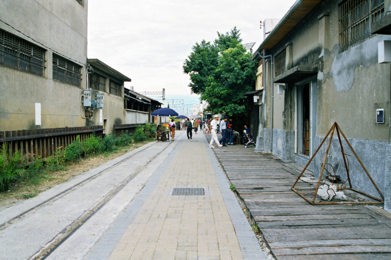 藝術走廊(藝術家工作室前)2000年至2003年橘園經營時期台中20號倉庫藝術特區藝術村