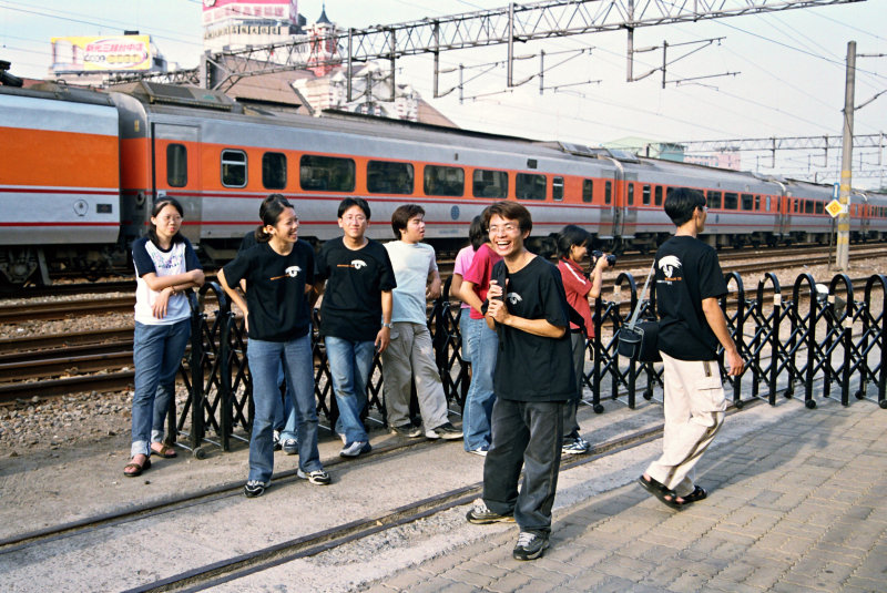 藝術走廊(藝術家工作室前)2000年至2003年橘園經營時期台中20號倉庫藝術特區藝術村