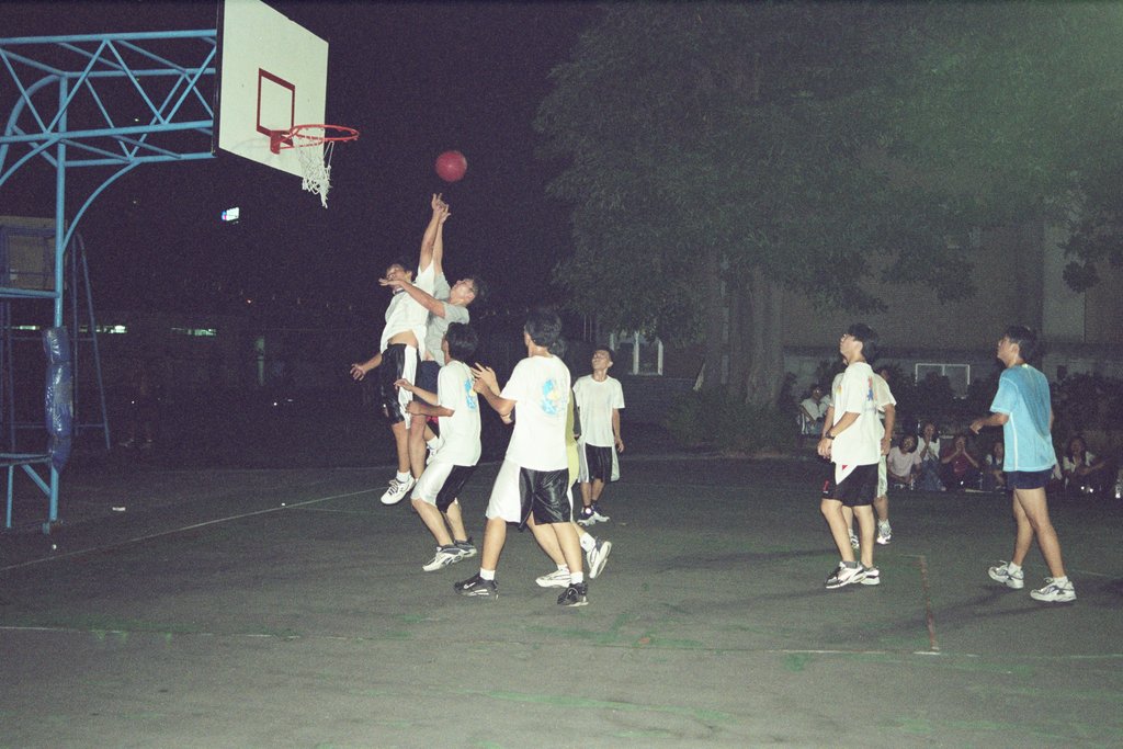 台中教育大學夜間籃球底片影像