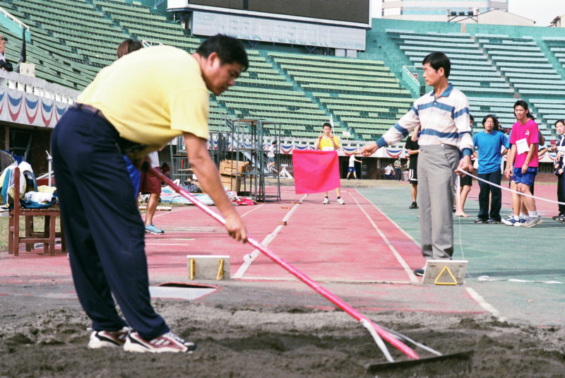中國醫藥學院校慶2(1999台中體育場)校園博覽會