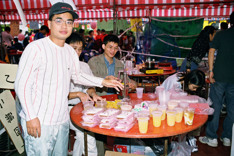 中國醫藥學院校慶3(1999台中體育場)校園博覽會