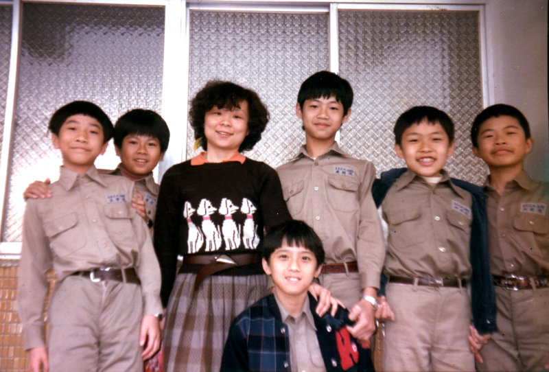 台中教育大學附小-民國七十四年網路同學會