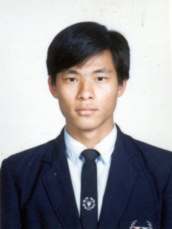 大頭照帥哥同學會老照片時光機