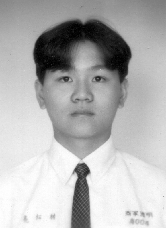 大頭照帥哥同學會老照片時光機