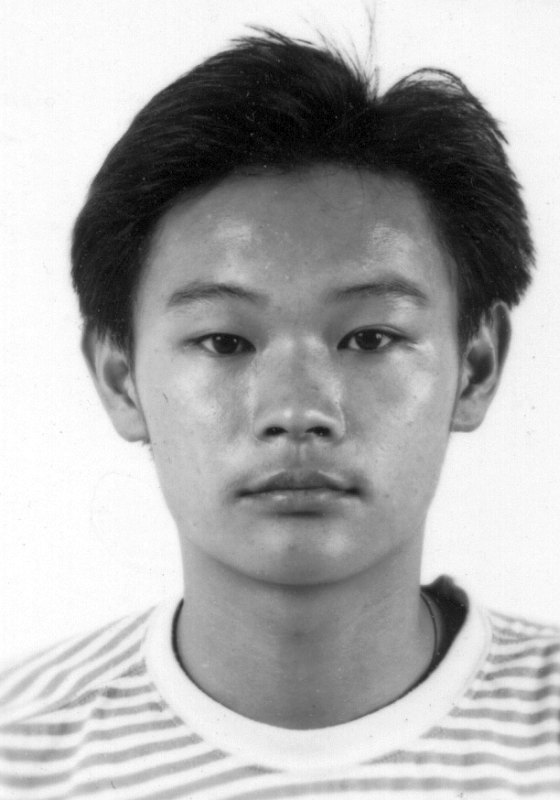 大頭照帥哥同學會老照片時光機