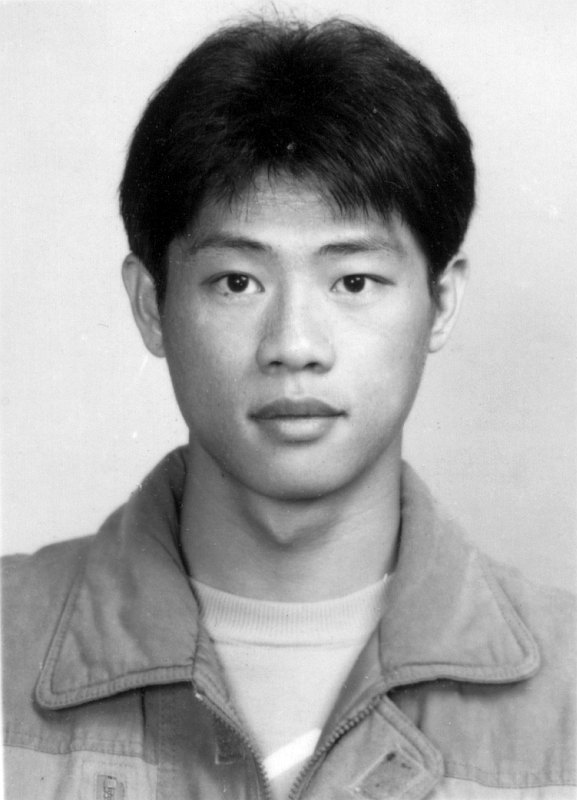 大頭照帥哥同學會老照片時光機