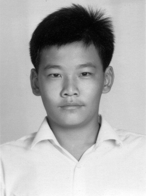 大頭照帥哥同學會老照片時光機