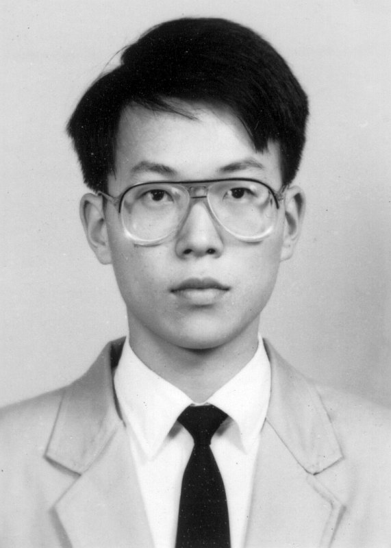 大頭照帥哥同學會老照片時光機