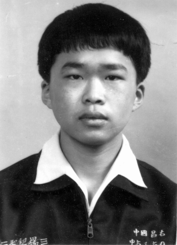 大頭照帥哥同學會老照片時光機