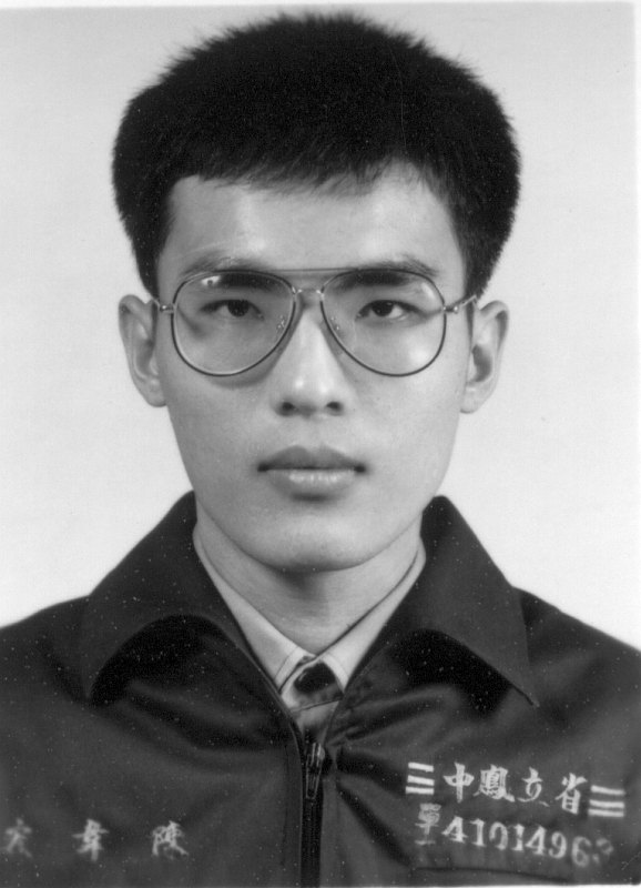 大頭照帥哥同學會老照片時光機