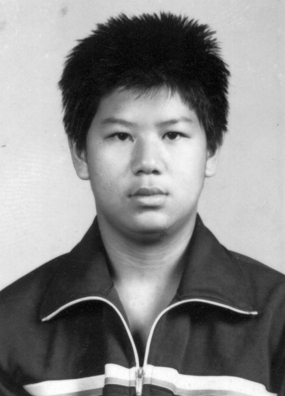 大頭照帥哥同學會老照片時光機