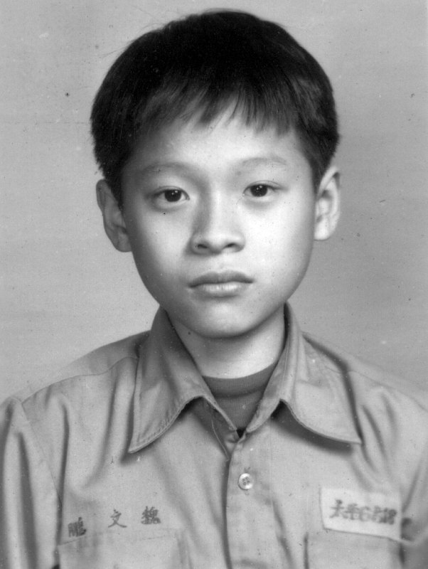 大頭照帥哥同學會老照片時光機