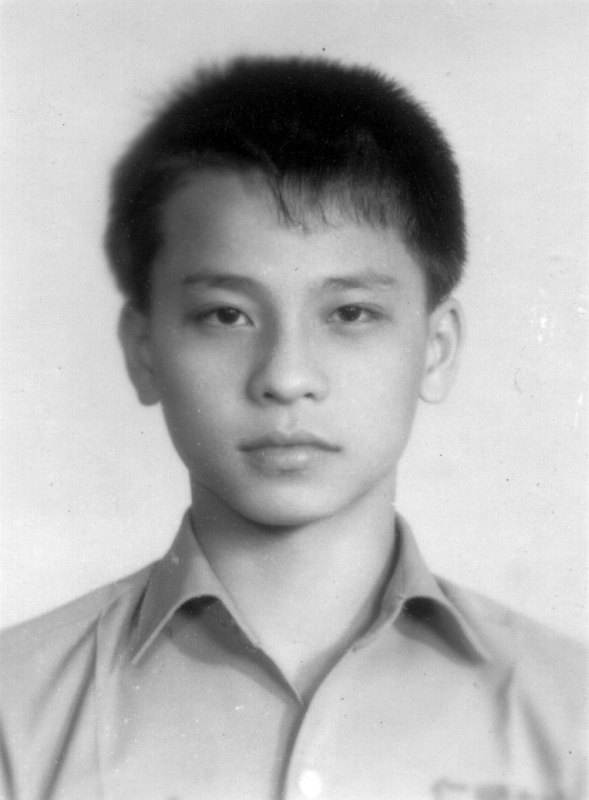 大頭照帥哥同學會老照片時光機