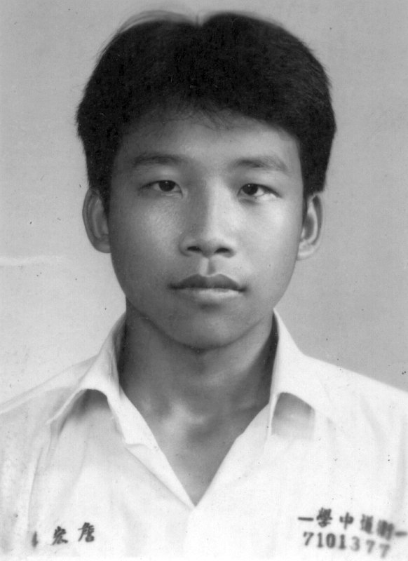 大頭照帥哥同學會老照片時光機