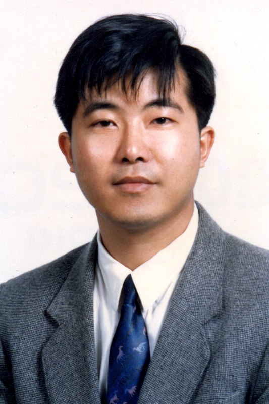 大頭照帥哥同學會老照片時光機