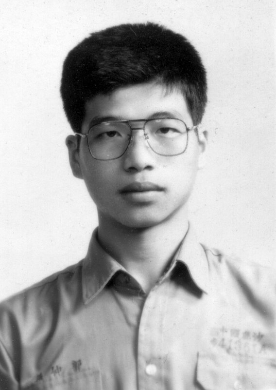 大頭照帥哥同學會老照片時光機