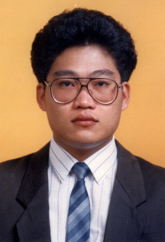 大頭照帥哥同學會老照片時光機