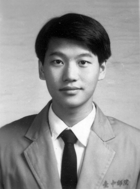 大頭照帥哥同學會老照片時光機