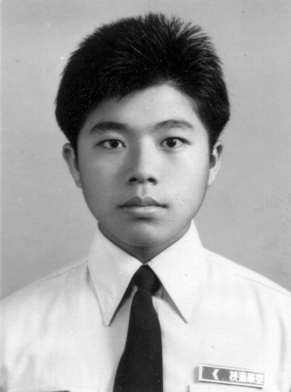 大頭照帥哥同學會老照片時光機