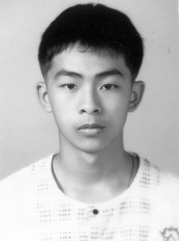 大頭照帥哥同學會老照片時光機