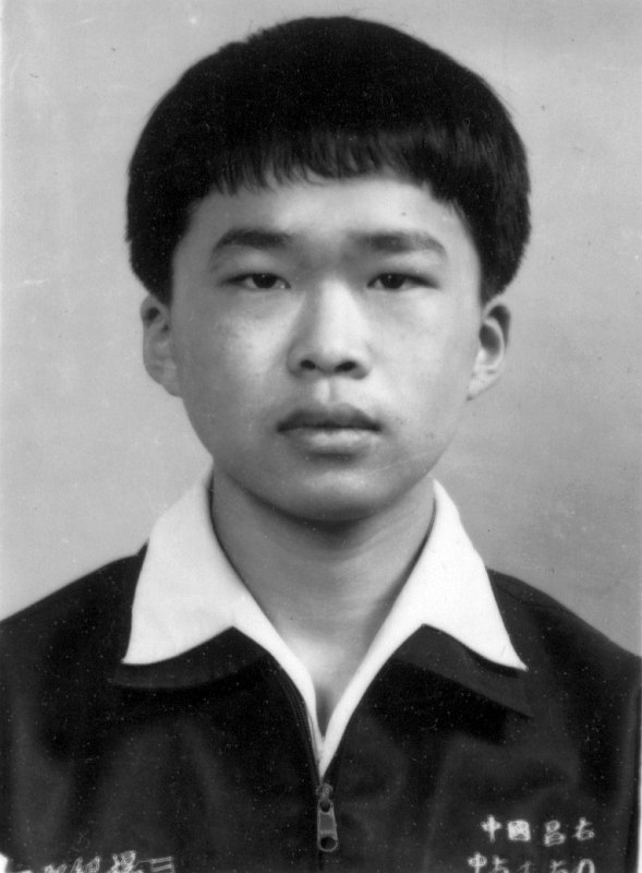 大頭照帥哥同學會老照片時光機