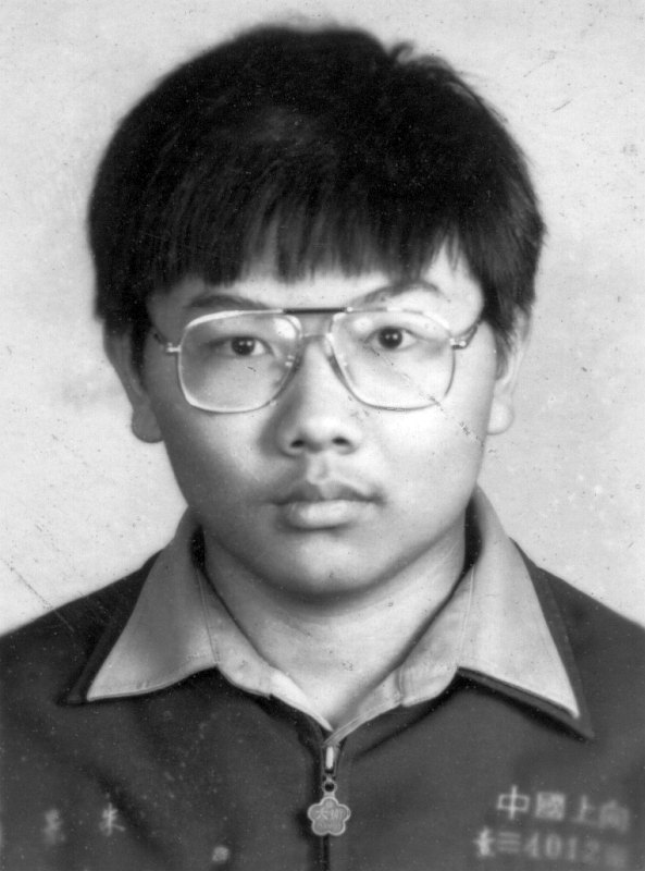 大頭照帥哥同學會老照片時光機