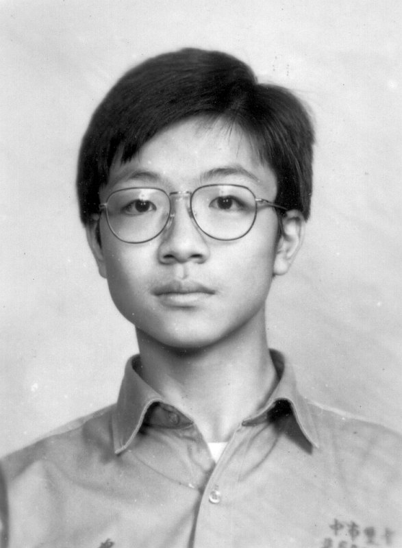 大頭照帥哥同學會老照片時光機