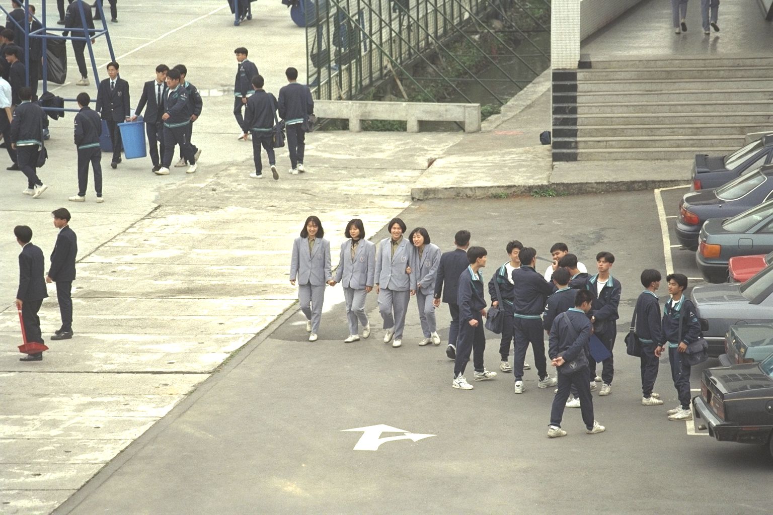 嶺東中學校園老照片時光機