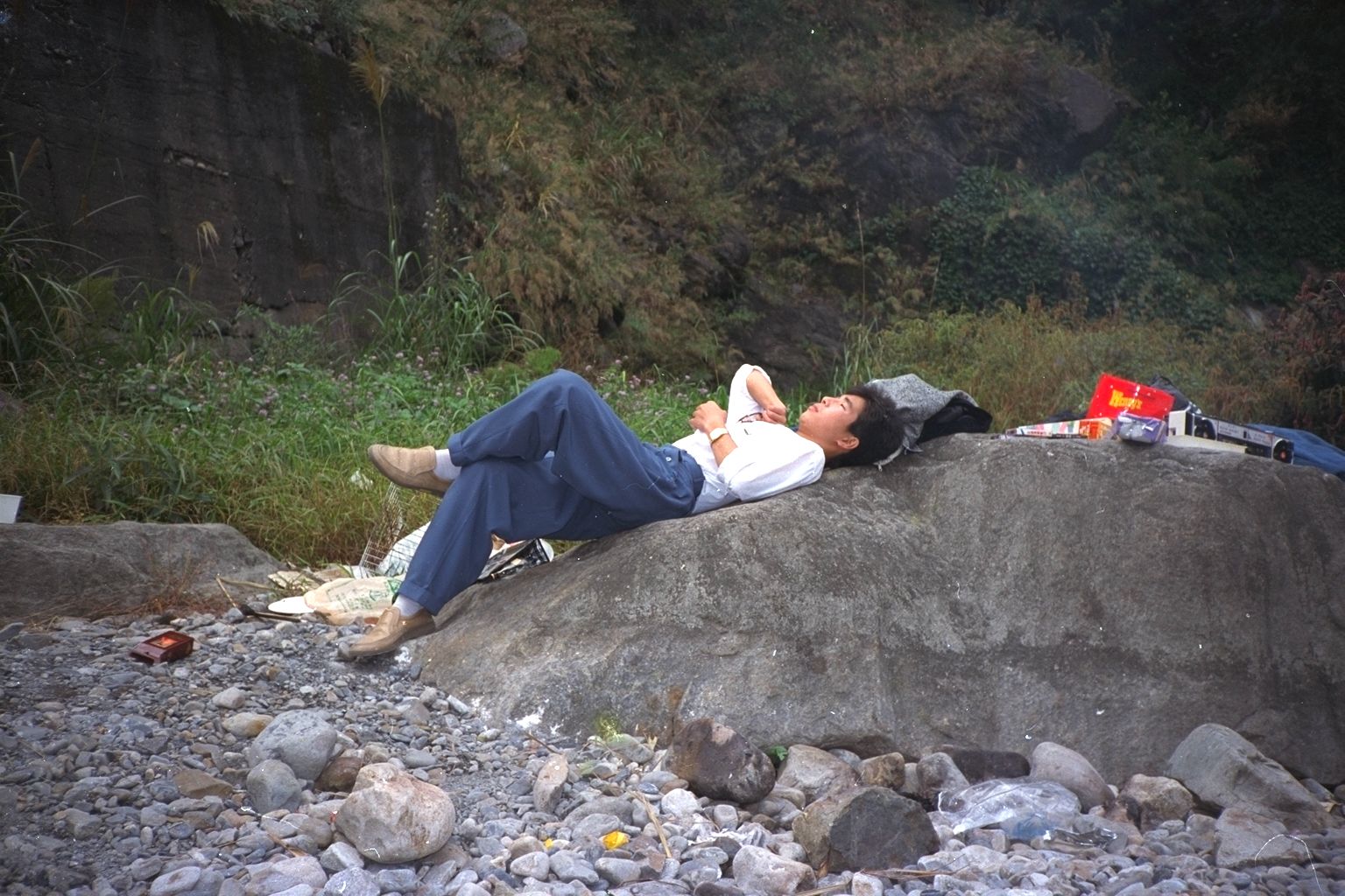 嶺東中學資訊科一班帥哥網路同學會老照片時光機