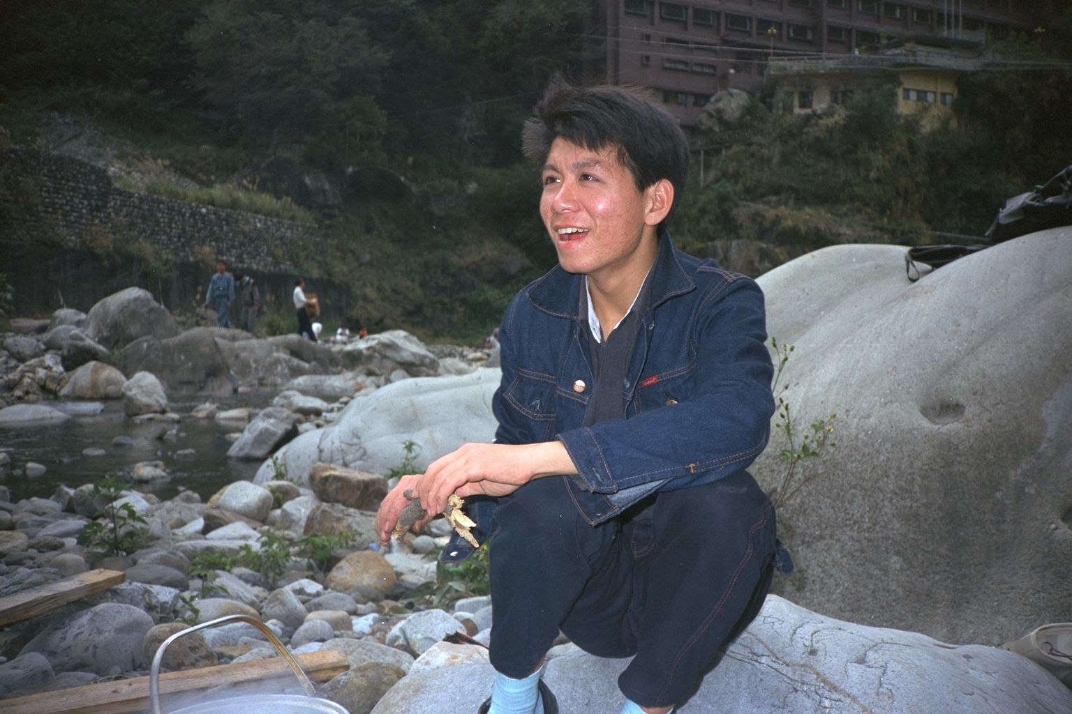 嶺東中學資訊科一班帥哥網路同學會老照片時光機