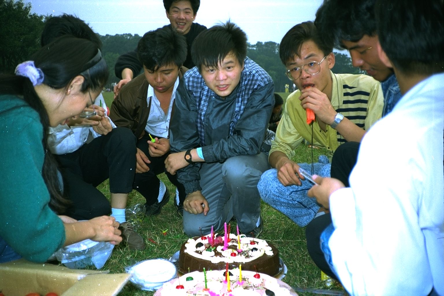 嶺東中學資訊科一班帥哥網路同學會老照片時光機