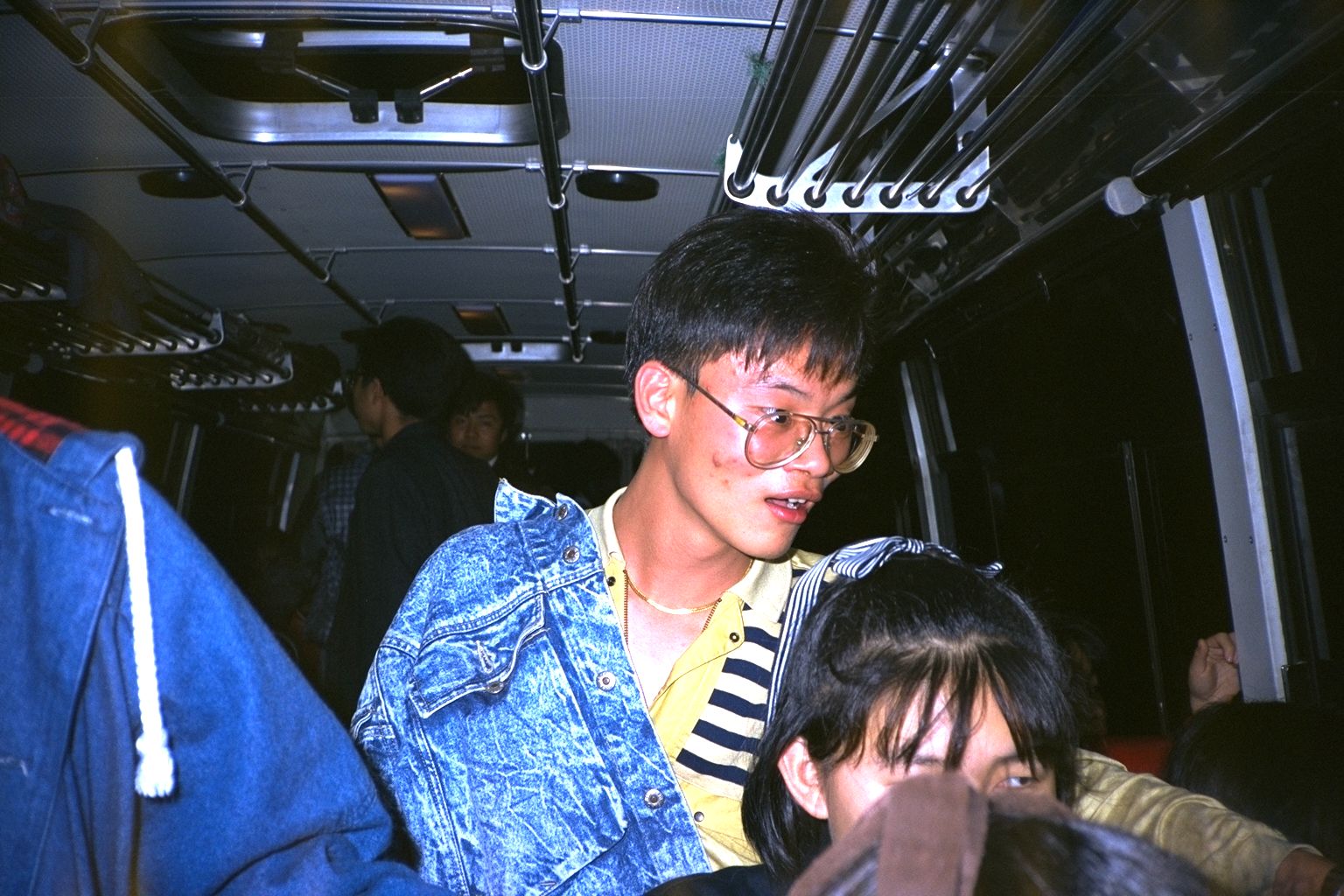 嶺東中學資訊科一班帥哥網路同學會老照片時光機